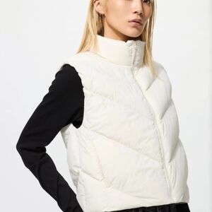 Uniqlo Ivory Quilted Puffer Vest